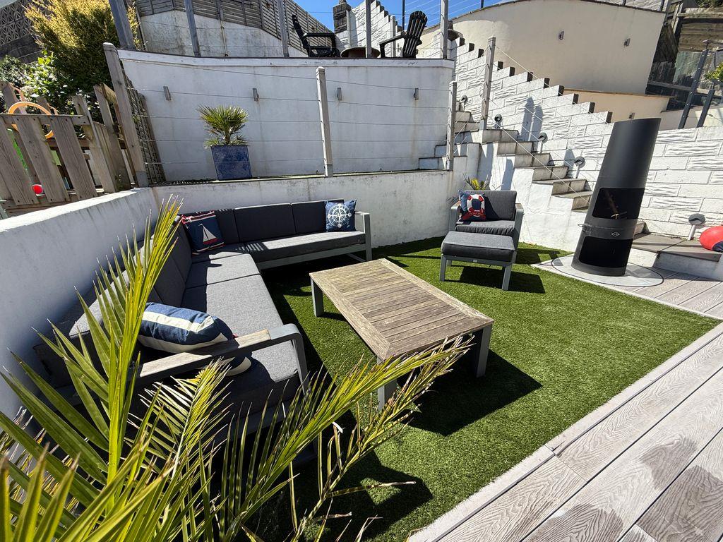 Plunch Lane, Mumbles, Swansea, SA3 4JE